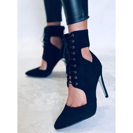 Holínky vystřižené na špendlíku Demi Nero černá 2