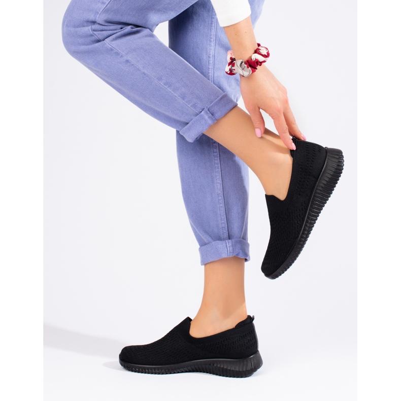 Lehká textilní sportovní obuv černá T.Sokolski 1 Lehká textilní sportovní obuv černá T.Sokolski 1