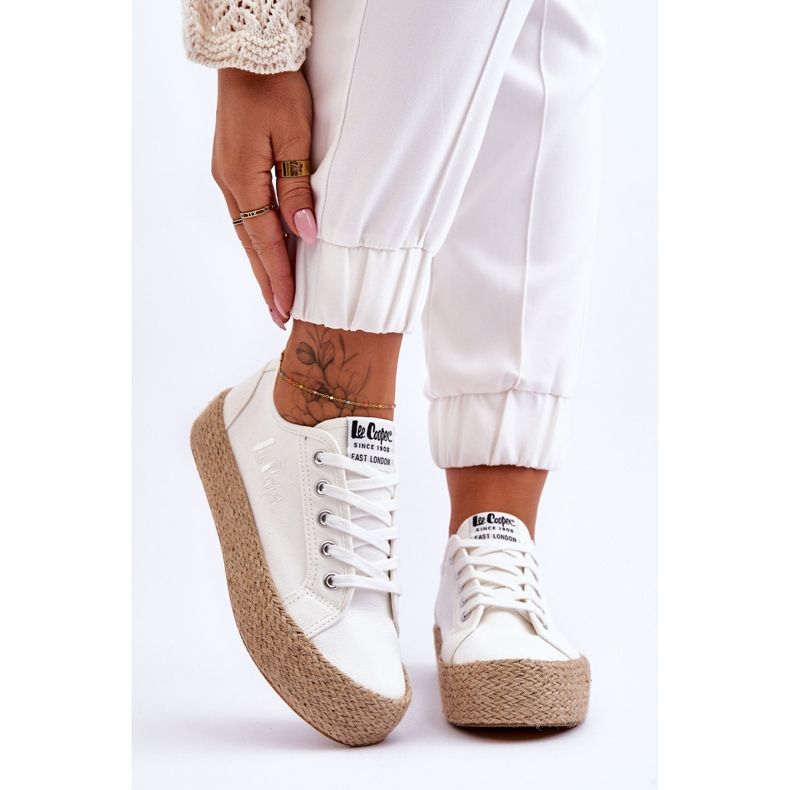Módní pletené tenisky Lee Cooper LCW-23-31-1796L bílé bílý 1