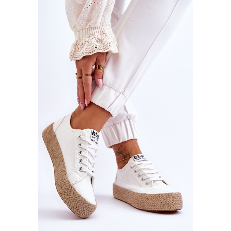 Módní pletené tenisky Lee Cooper LCW-23-31-1796L bílé bílý 2