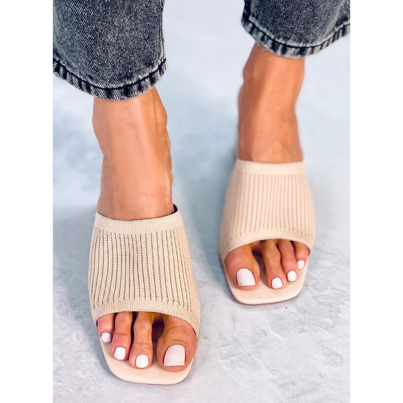 Greet Béžové sandály na podpatku béžový 1