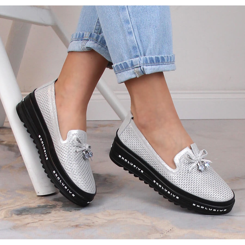 Kožené pohodlné dámské nazouváky stříbrné S.Barski AL22400 stříbrný 1