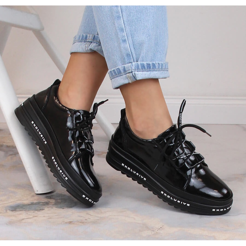 Kožené lakované pohodlné boty na platformě černé S.Barski LR29592 černá 1