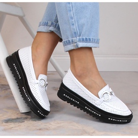 Kožené pohodlné prolamované nazouváky bílé S.Barski LR27750 bílý 1