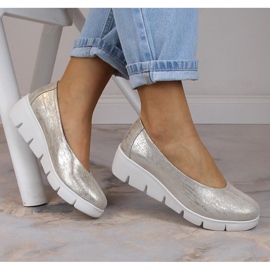 Dámské kožené nazouváky na klínku Filippo DP4560 zlatý 1