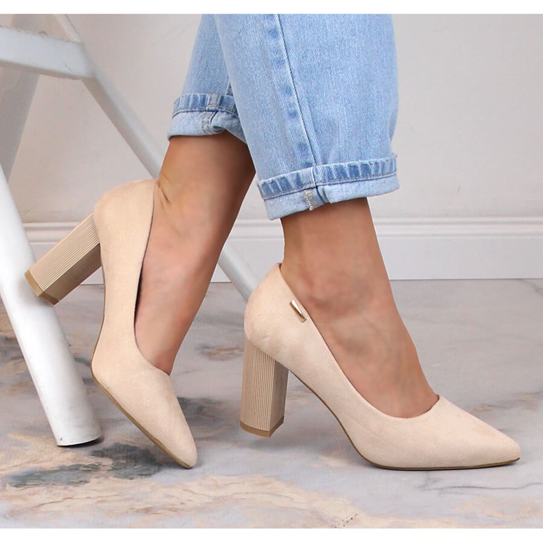 Dámské béžové semišové lodičky na sloupku T.Sokolski W23-402 béžový 1