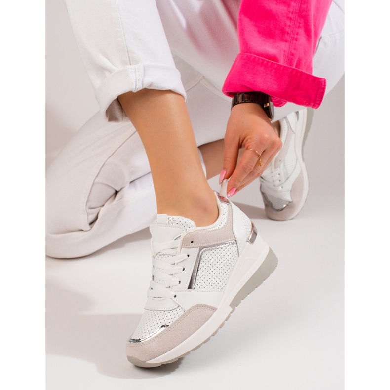 Bílé dámské tenisky na klínku Shelovet bílý 1