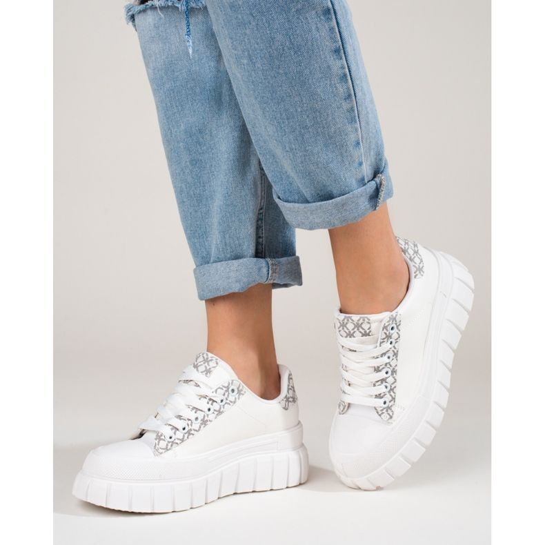 Bílé dámské tenisky na silné platformě Shelovet bílý 1