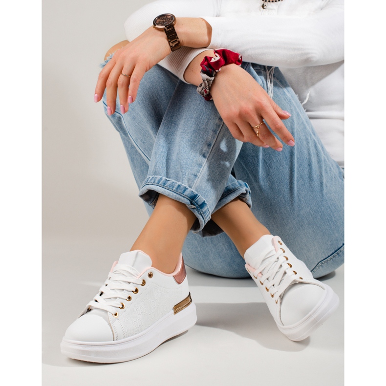 Dámské bílé tenisky Shelovet se zlatou vsadkou bílý 2 Dámské bílé tenisky Shelovet se zlatou vsadkou bílý 2