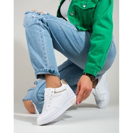 Bílé tenisky se skrytým klínem od Shelovet bílý 1 Bílé tenisky se skrytým klínem od Shelovet bílý 1