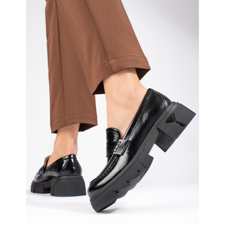 Černé klasické mokasíny Shelovet na platformě černá 1