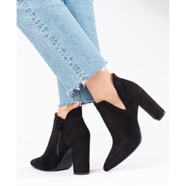 Černé semišové kozačky od Shelovet černá 2