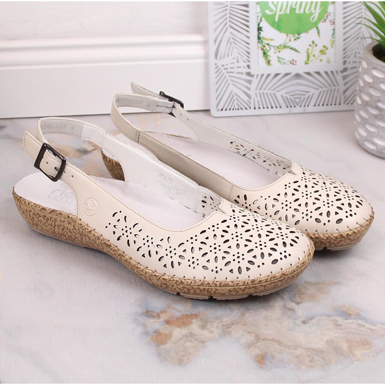 Kožené pohodlné prolamované sandály béžové Rieker 44861-60 béžový 1