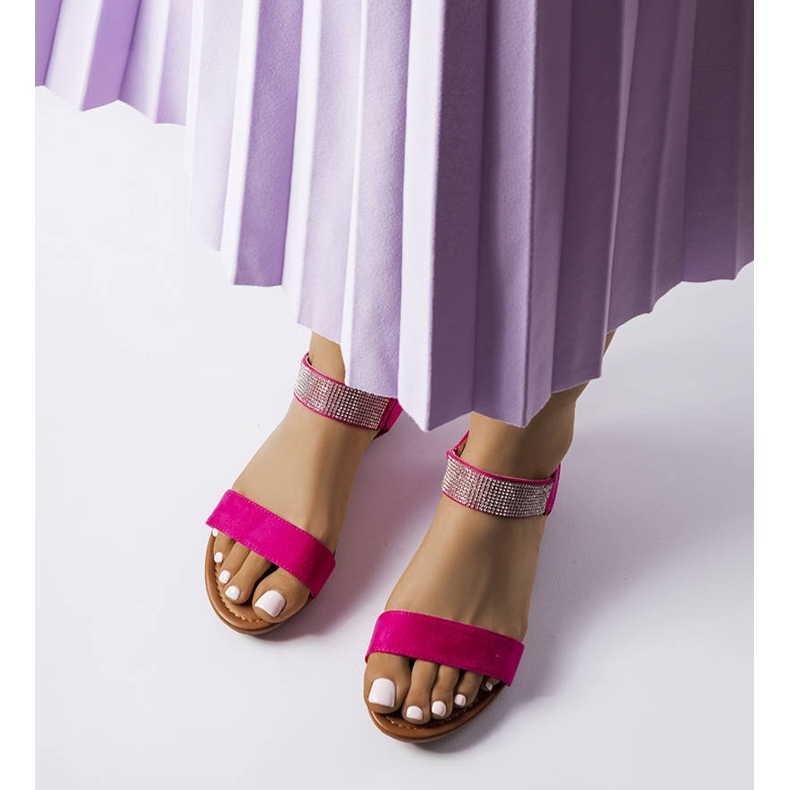 Růžové sandály zdobené kamínky od Dufresne růžový 1