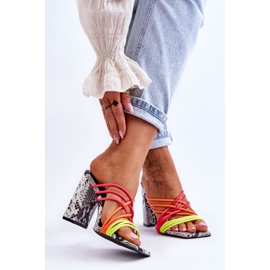 Pantofle na vysokém podpatku s hadími pásky Neon Beckie černá 2