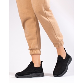 Dámská prolamovaná sportovní obuv Shelovet černá 2