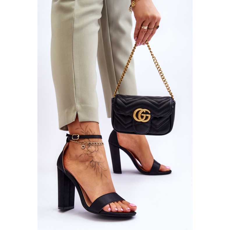 Saténové sandály na vysokém podpatku černé Linsy černá 2