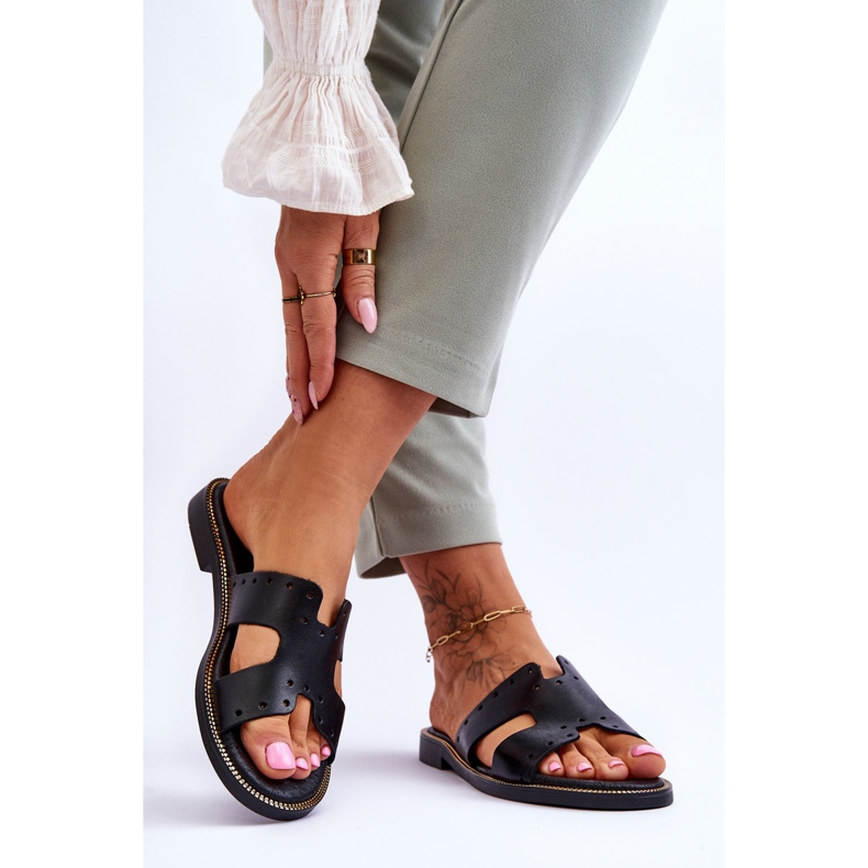 Lemar Dámské pantofle s ozdobnými výřezy Černá Emily 2 Lemar Dámské pantofle s ozdobnými výřezy Černá Emily 2