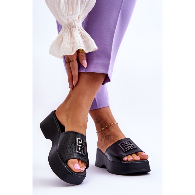 Lemar Dámské kožené pantofle na platformě se zdobením Černá Renna 2 Lemar Dámské kožené pantofle na platformě se zdobením Černá Renna 2