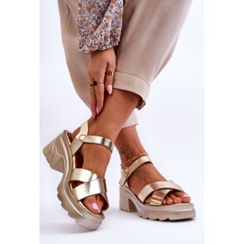 PS1 Dámské zlaté sandály Hillary s masivními podpatky zlatý 2 PS1 Dámské zlaté sandály Hillary s masivními podpatky zlatý 2