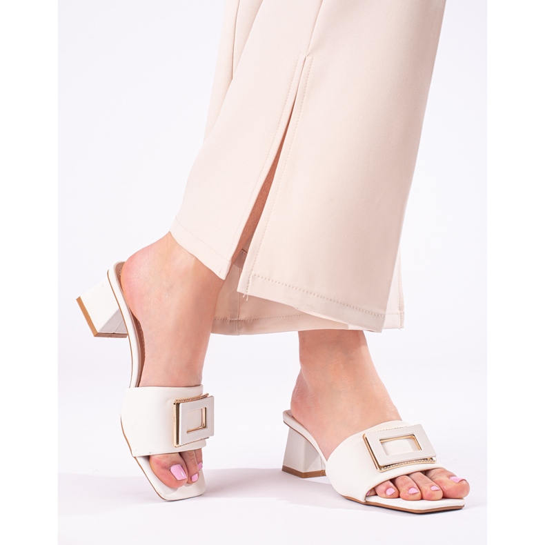 Dámské pantofle na nízkém podpatku Shelovet bílé bílý 1 Dámské pantofle na nízkém podpatku Shelovet bílé bílý 1