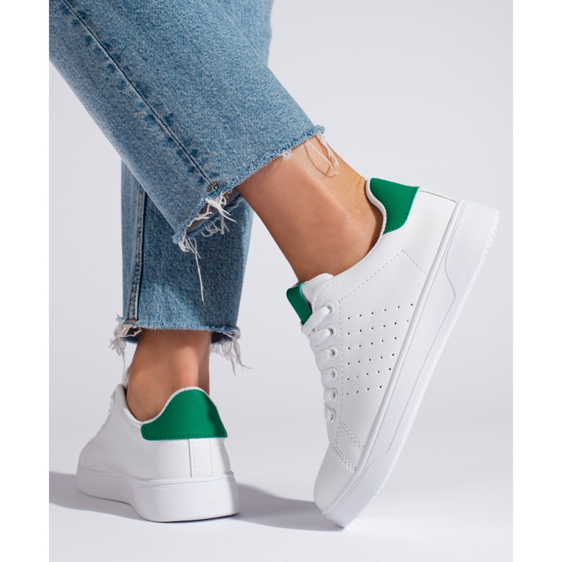 Dámské bílé pohodlné sportovní boty Shelovet bílý 1