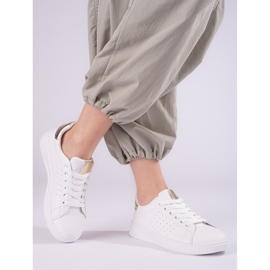 Bílé pohodlné dámské sportovní boty Shelovet bílý 1