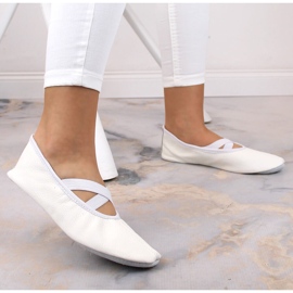 Kožené dámské baletní boty s gumičkami, bílé Nazo bílý 4