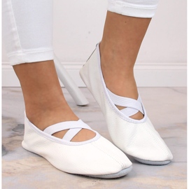 Kožené dámské baletní boty s gumičkami, bílé Nazo bílý 5