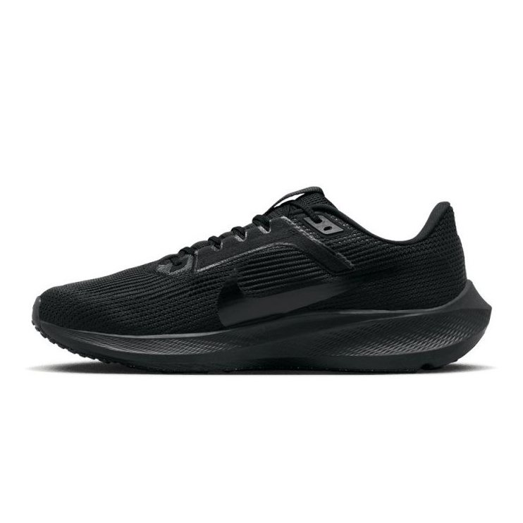Boty Nike Pegasus 40 M DV3853-002 černý 1