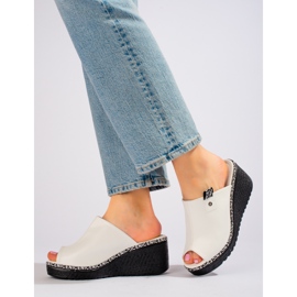 Dámské bílé pantofle Shelovet na klínku bílý 1