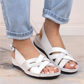 Dámské ploché bílé kožené sandály T.Sokolski L22-521 bílý 1 Dámské ploché bílé kožené sandály T.Sokolski L22-521 bílý 1