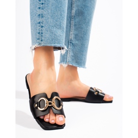 Elegantní černé sandály s přezkou Shelovet černá 2