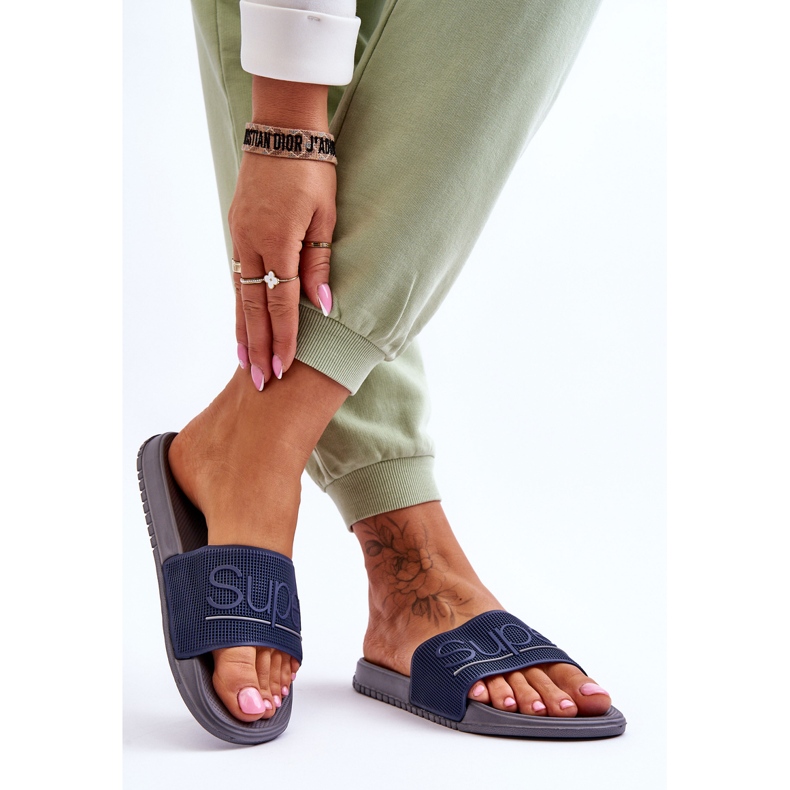 Lehké dámské pantofle s tmavě šedým veselým nápisem modrý 2 Lehké dámské pantofle s tmavě šedým veselým nápisem modrý 2