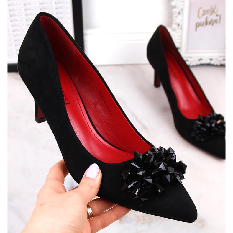 Dámské semišové lodičky s korálky T.Sokolski W23-401 černá 1