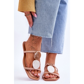 Nahé semišové pantofle Victoria zdobené béžový 1