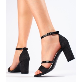 Černé třpytivé sandály značky Shelovet černá 1