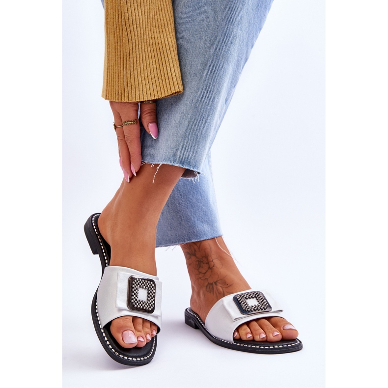 Dámské kožené pantofle s kamínky S.Barski KV-2775-33 Stříbrná stříbrný 2