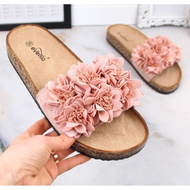 Dámské ploché sandály s pudrově růžovými květy eVento 5969 2