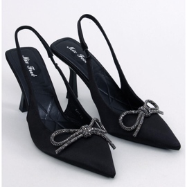 Hannah Black lodičky na otevřeném podpatku černá 1