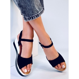 Černé sandály na klínku Dirado černá 1 Černé sandály na klínku Dirado černá 1