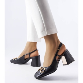 Černé sandály na vysokém podpatku značky Parrish černá 1