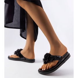 Černé žabky zdobené květinami Caresse černá 1