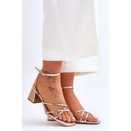 FB2 Módní zlaté sandály na vysokém podpatku Felisa zlatý 1