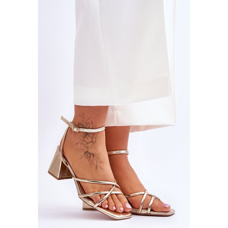 FB2 Módní zlaté sandály na vysokém podpatku Felisa zlatý 1