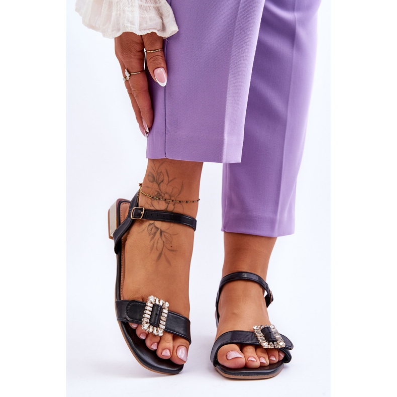 Ploché Sandály Se Zlatými Podpatky Black Mindley černá 1