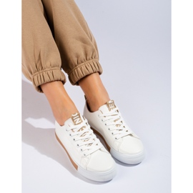 Klasické sportovní boty Shelovet bílé barvy bílý 1