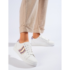 Klasické sportovní boty Shelovet bílé barvy bílý 1