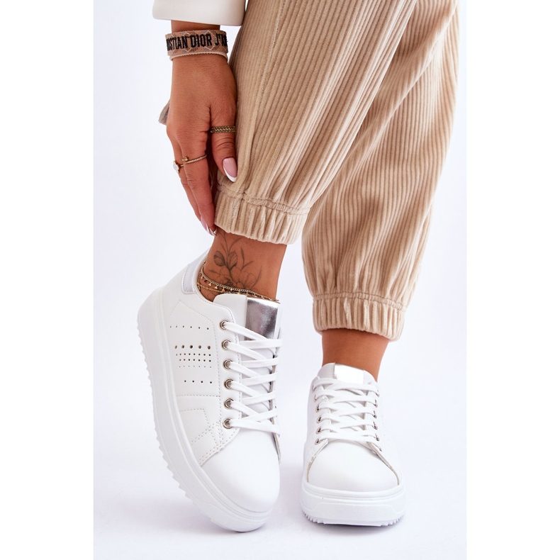 Dámská sportovní obuv bílá a stříbrná Buďte první! bílý 1