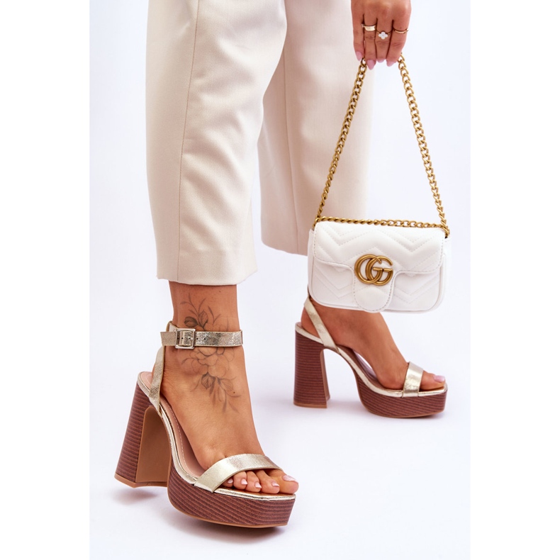 Kožené Sandály Na Masivní Zlaté Marina Platformě zlatý 2